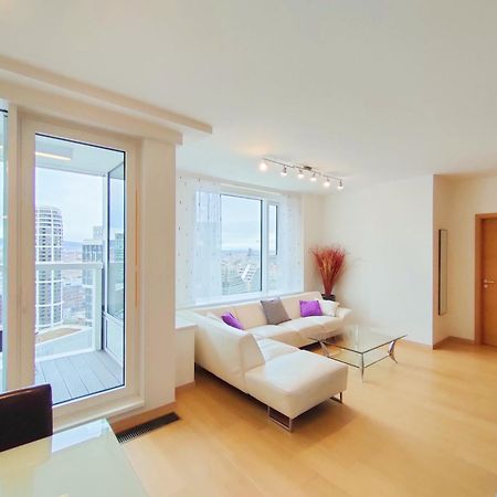 Sag Romantic 22 Floor Panorama City Free Parking Free Wifi Bratislava Eksteriør billede