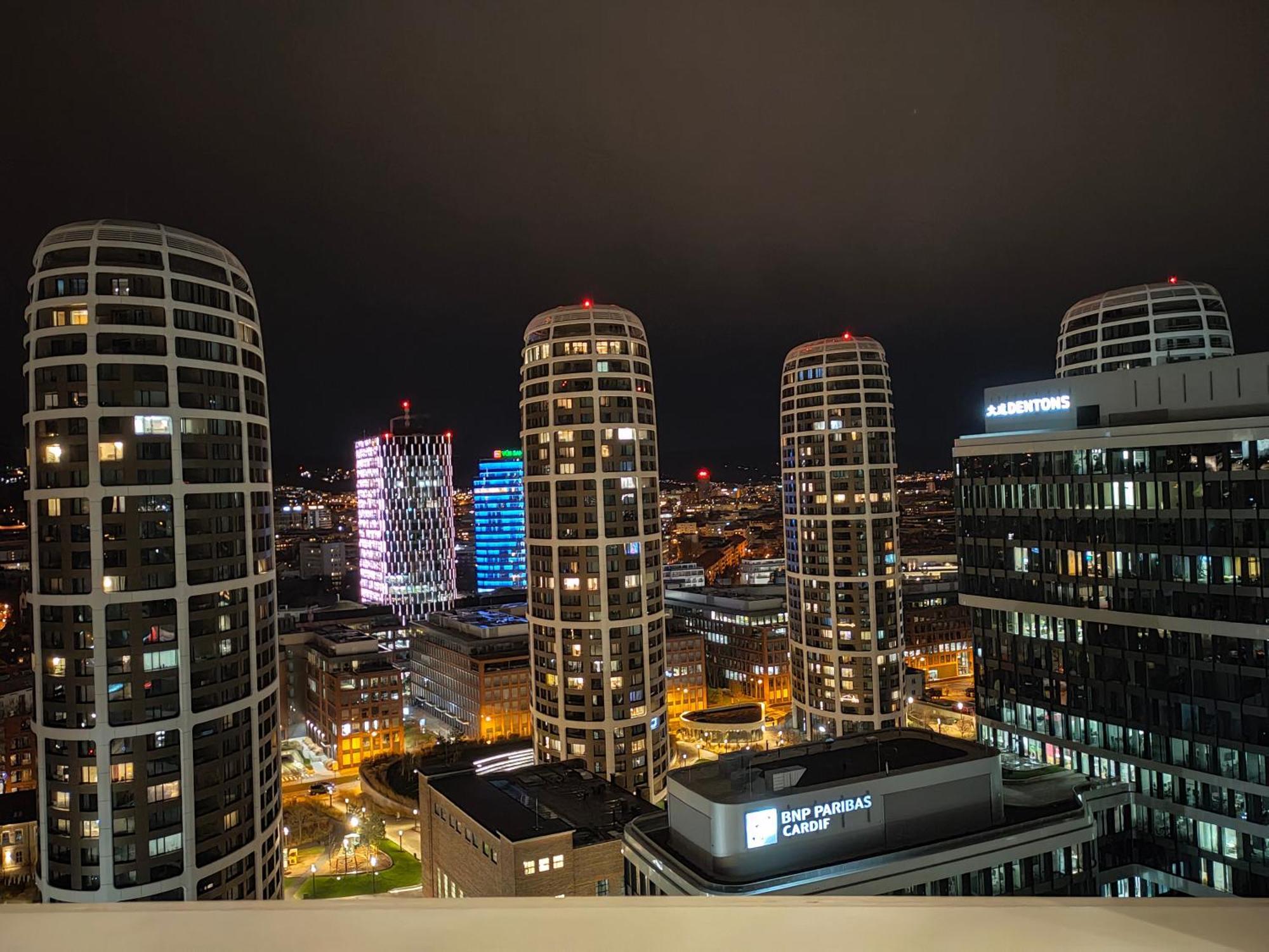 Sag Romantic 22 Floor Panorama City Free Parking Free Wifi Bratislava Eksteriør billede